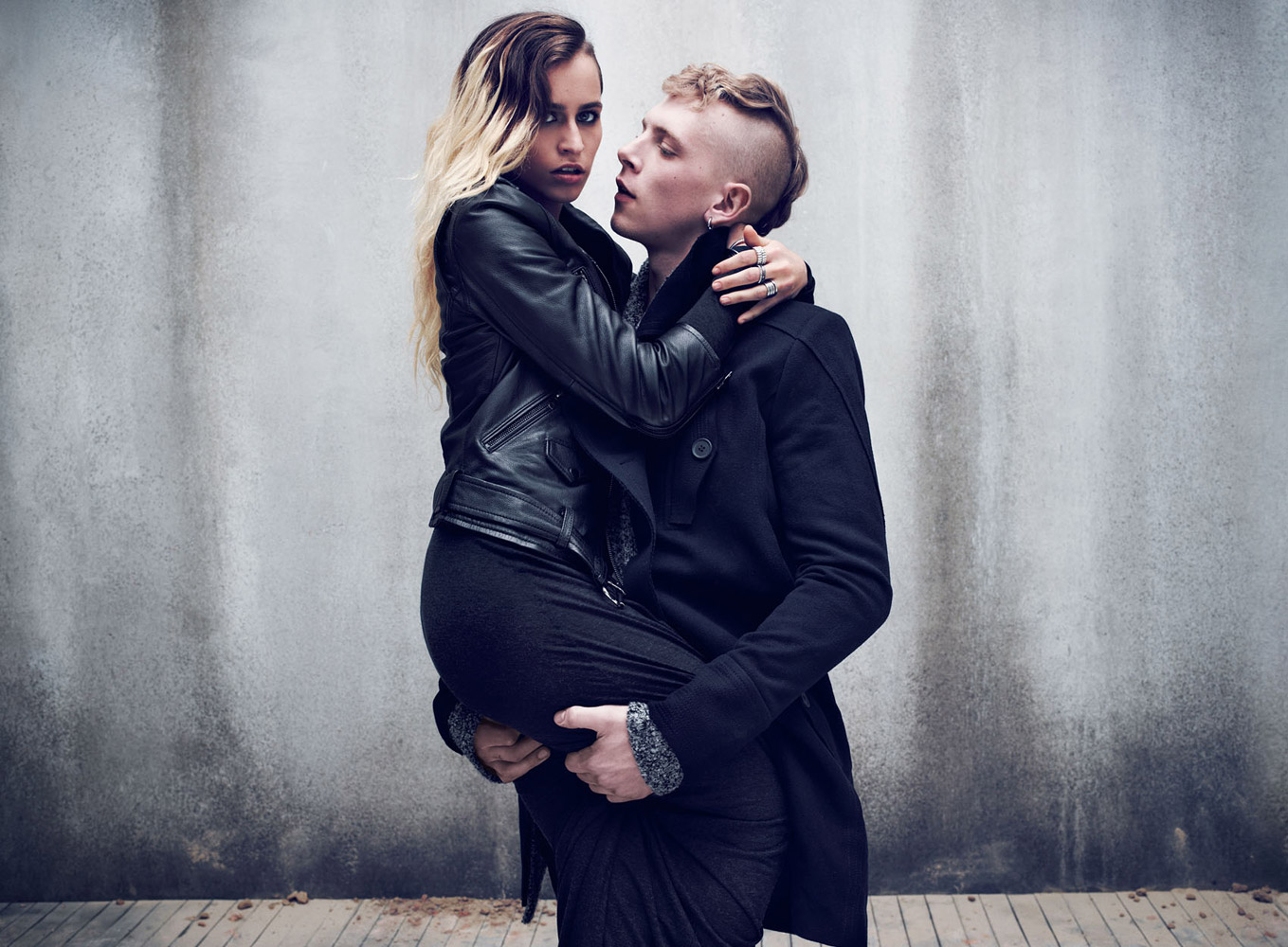 H&m divided hotsell grey collection