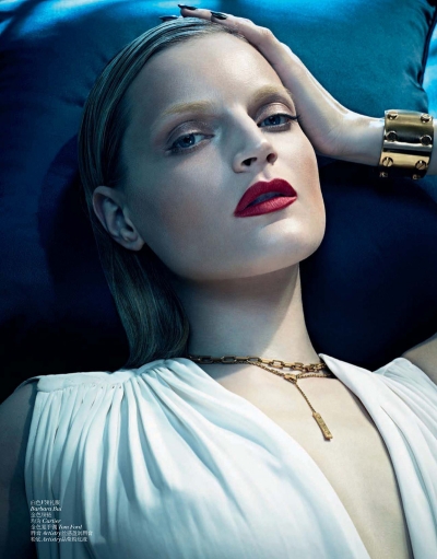 Guinevere Van Seenus