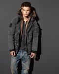 Bershka River Viiperi