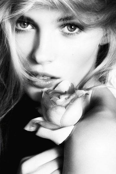 Edita Vilkeviciute by Camilla Akrans