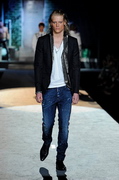 Dsquared2