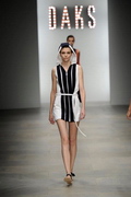 DAKS