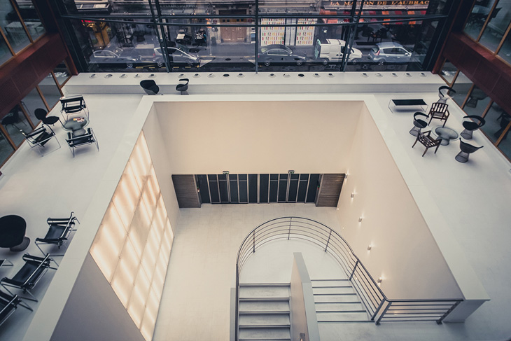 OGILVY & MATHER Office