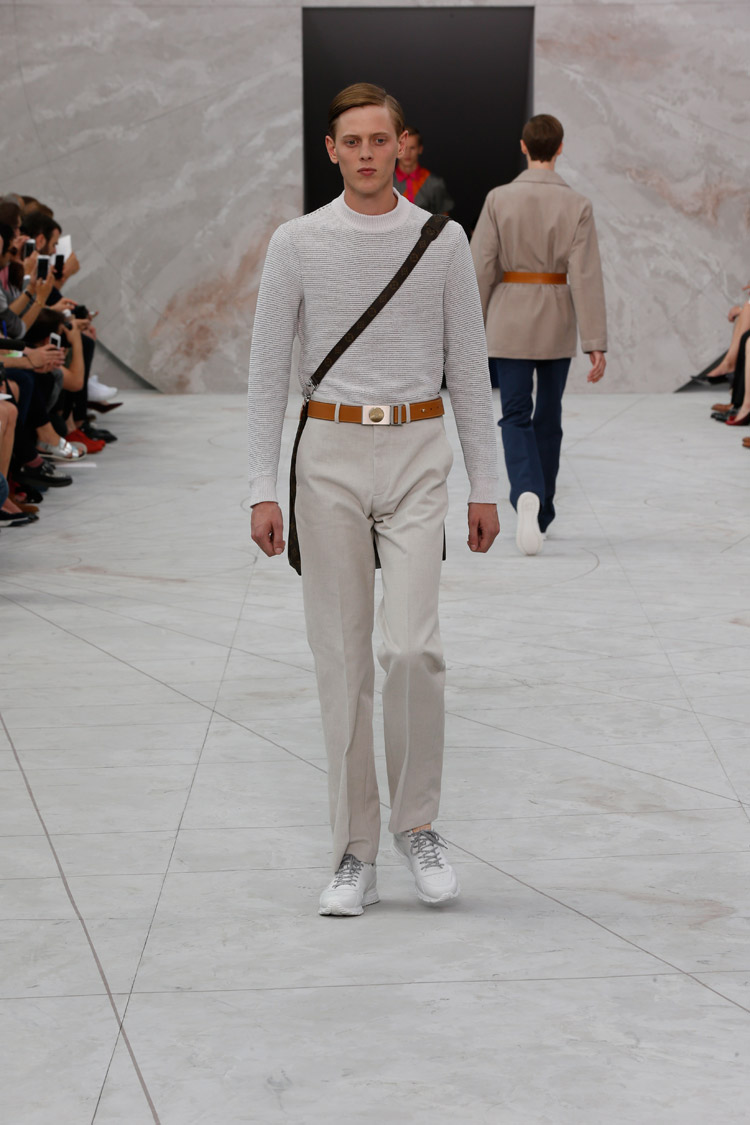 LOUIS VUITTON - Fashion - DETAILS ON THE MEN'S SPRING 2015 SHOW