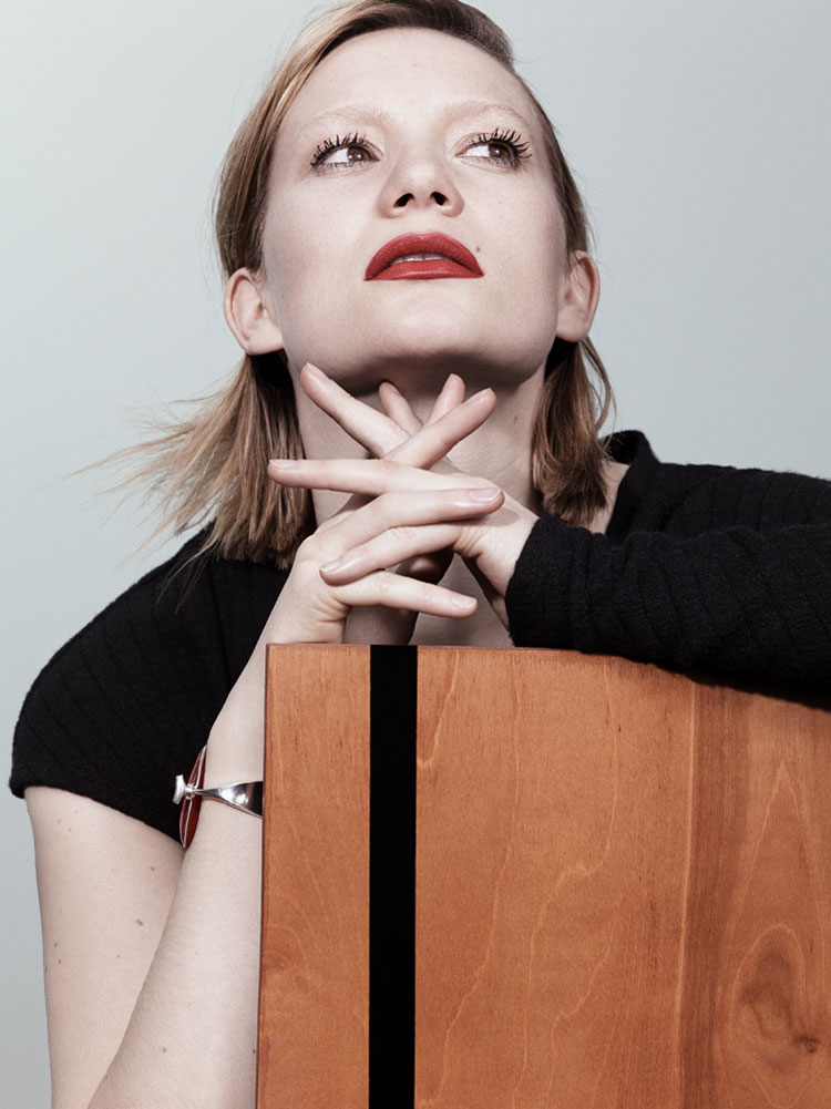 Mia-Wasikowska-Interview-Magazine-August-2014-03