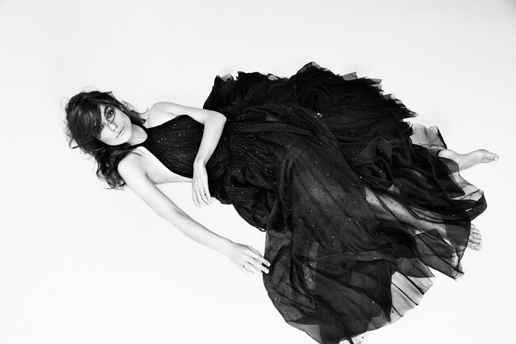 Keira-Knightley-by-Patrick-Demarchelier-for-Interview-Magazine-04