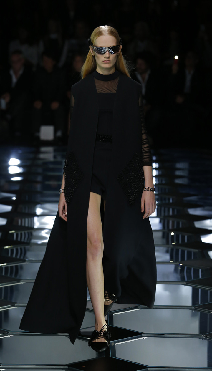 Balenciaga Spring Summer 2015 Womenswear Collection 01 (30)