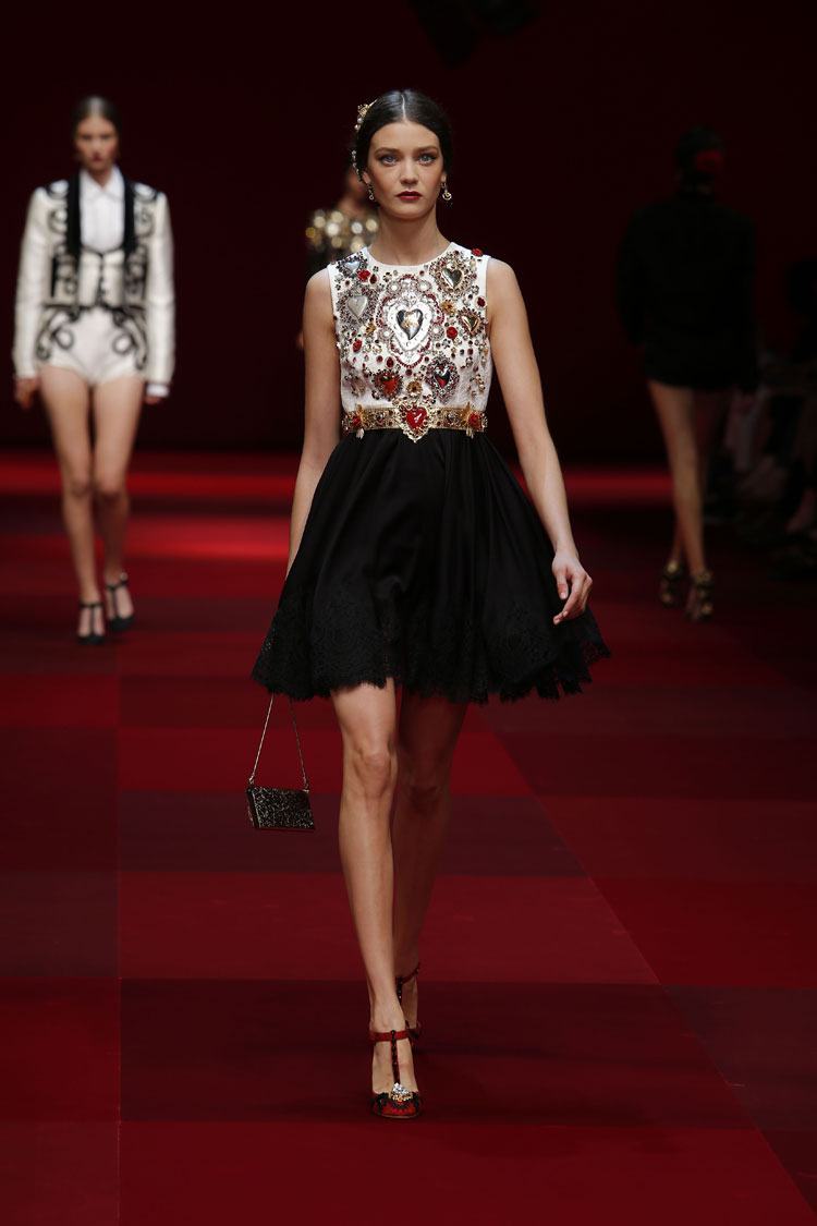 DOLCE&GABBANA-WOMEN-FASHION-SHOW-SS-2015-(2)