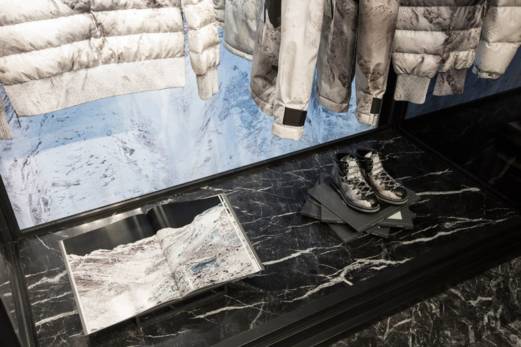 MonclerBlackout