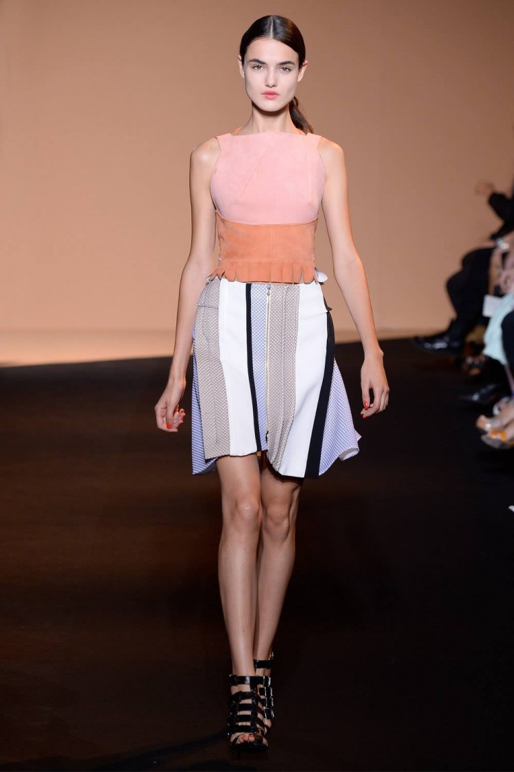 Roland Mouret SS15 01 (7)