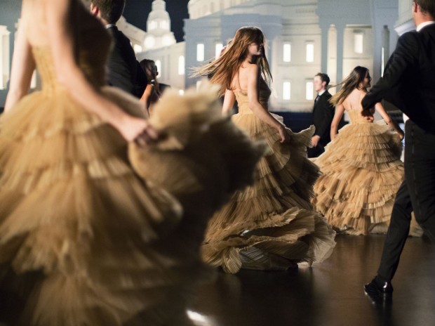 BURBERRY-FESTIVE-2014-(10)