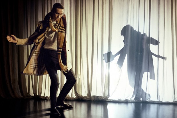 BURBERRY-FESTIVE-2014-(11)