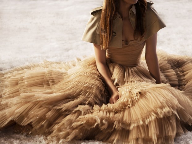 BURBERRY-FESTIVE-2014-(19)