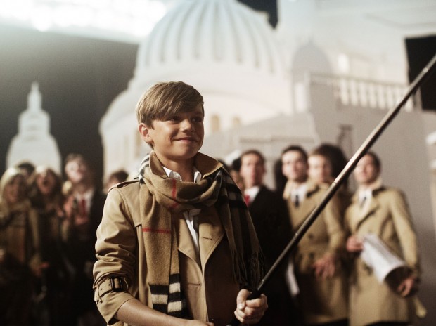 BURBERRY-FESTIVE-2014-(28)