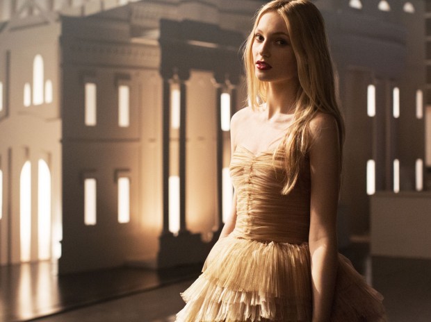 BURBERRY-FESTIVE-2014-(30)