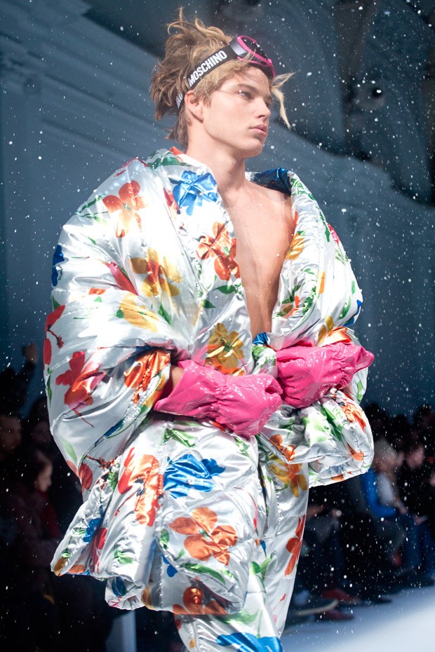 MoschinoFW15-39