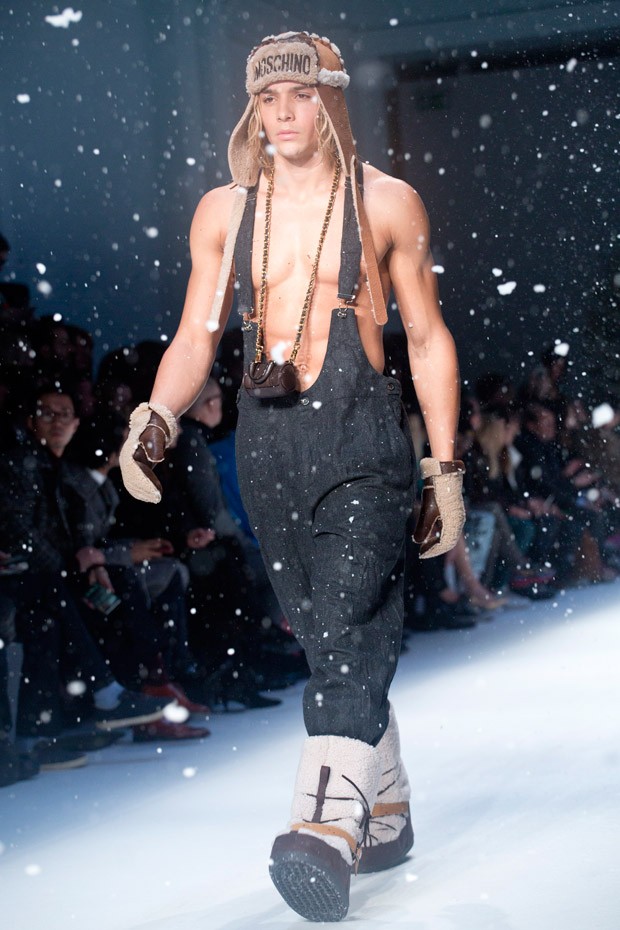 MoschinoFW15-58