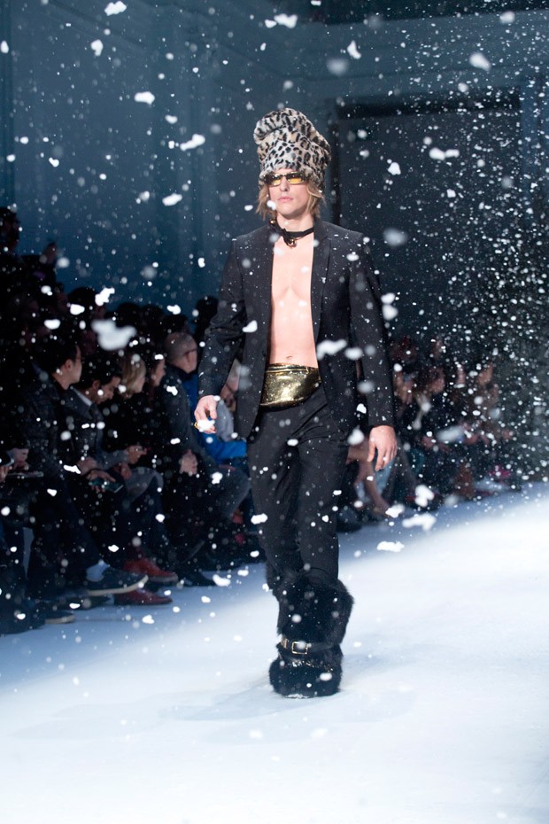 MoschinoFW15-64