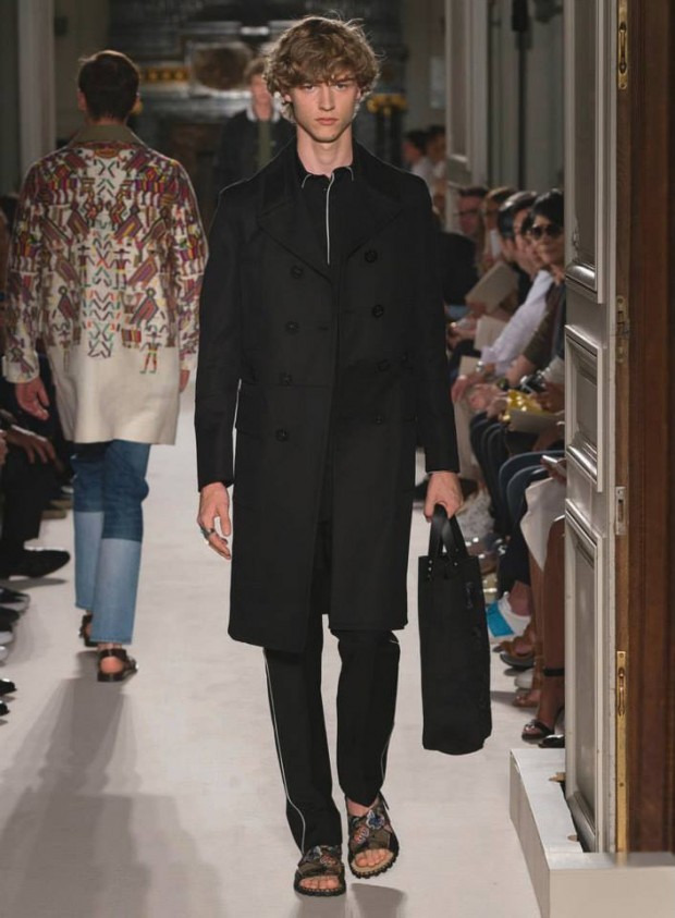 VALENTINO (18)