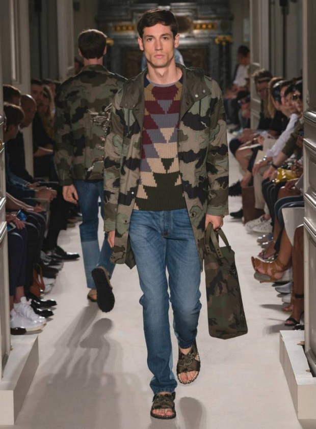 VALENTINO (33)