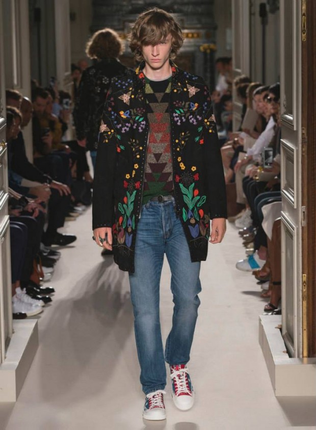 VALENTINO (37)
