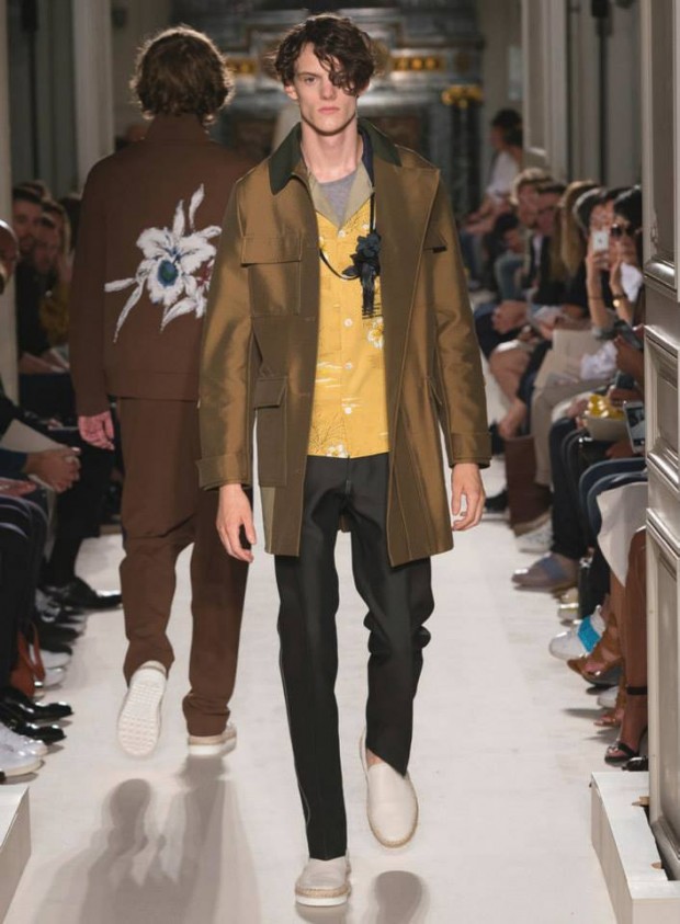 VALENTINO (39)
