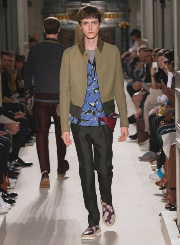 VALENTINO (42)