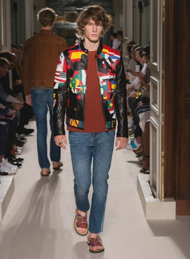 VALENTINO (44)