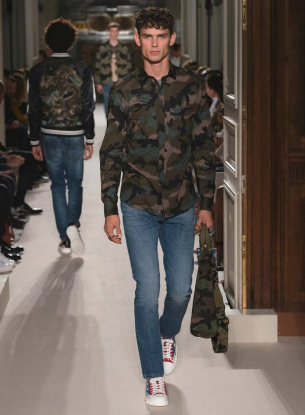 VALENTINO (46)