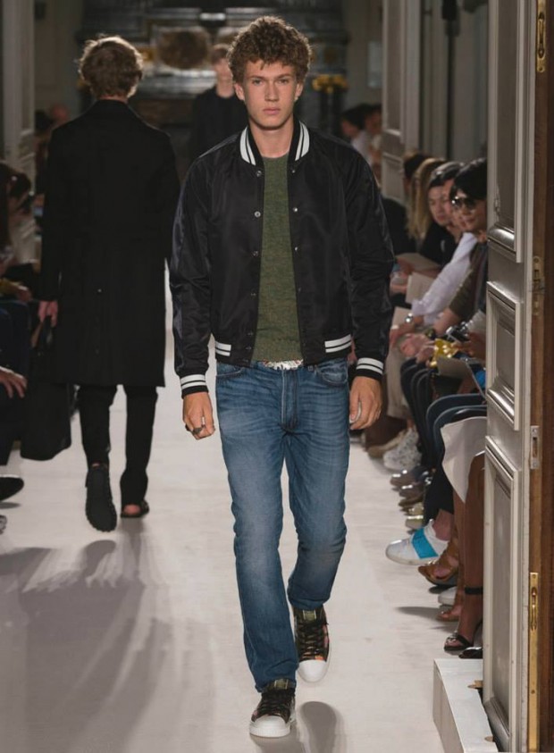VALENTINO (48)