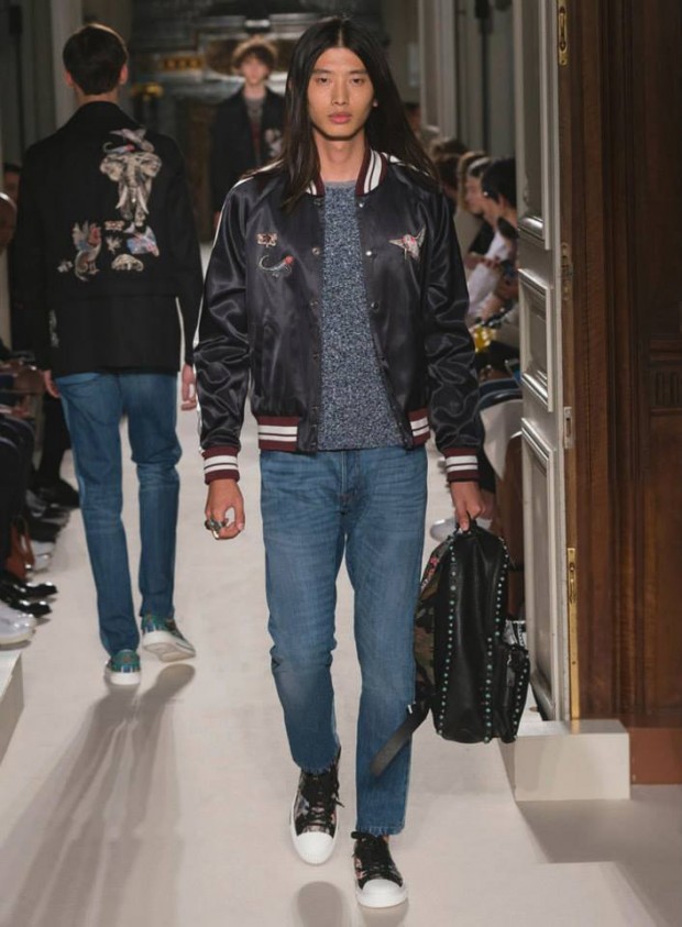 VALENTINO (50)
