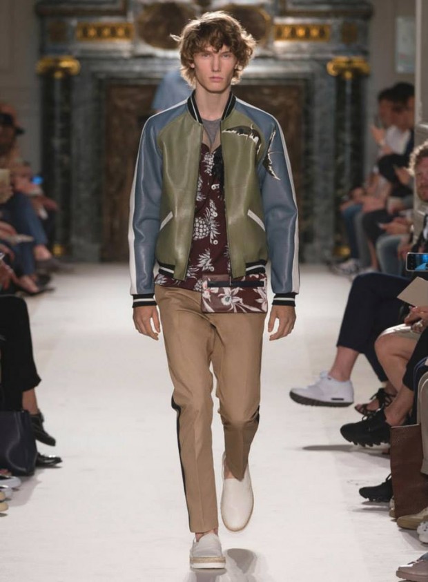 VALENTINO (53)