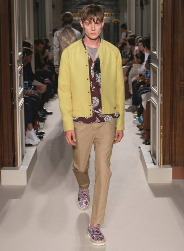 VALENTINO (54)