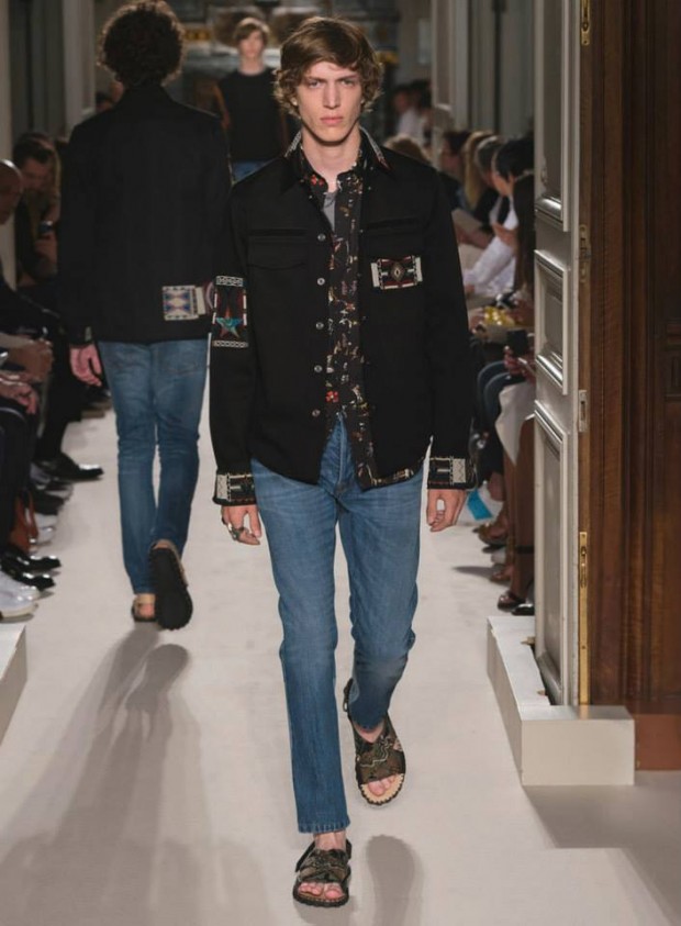 VALENTINO (56)