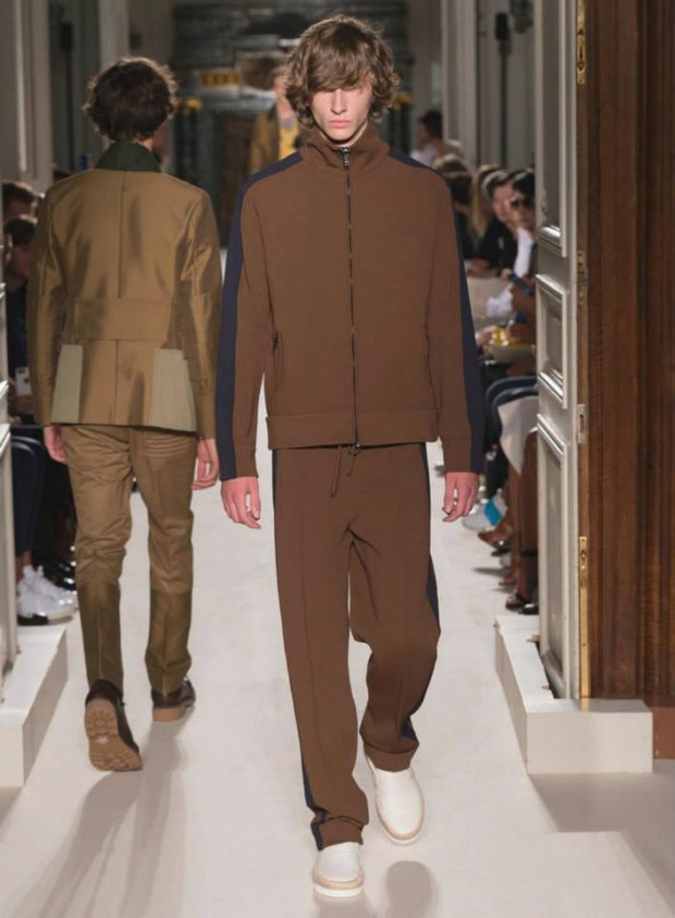 VALENTINO (62)