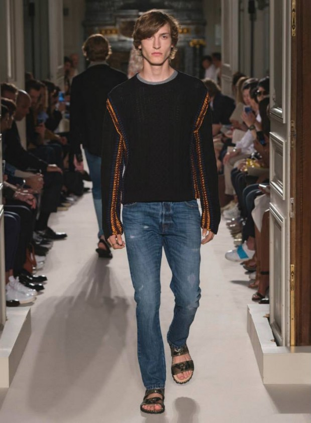 VALENTINO (72)