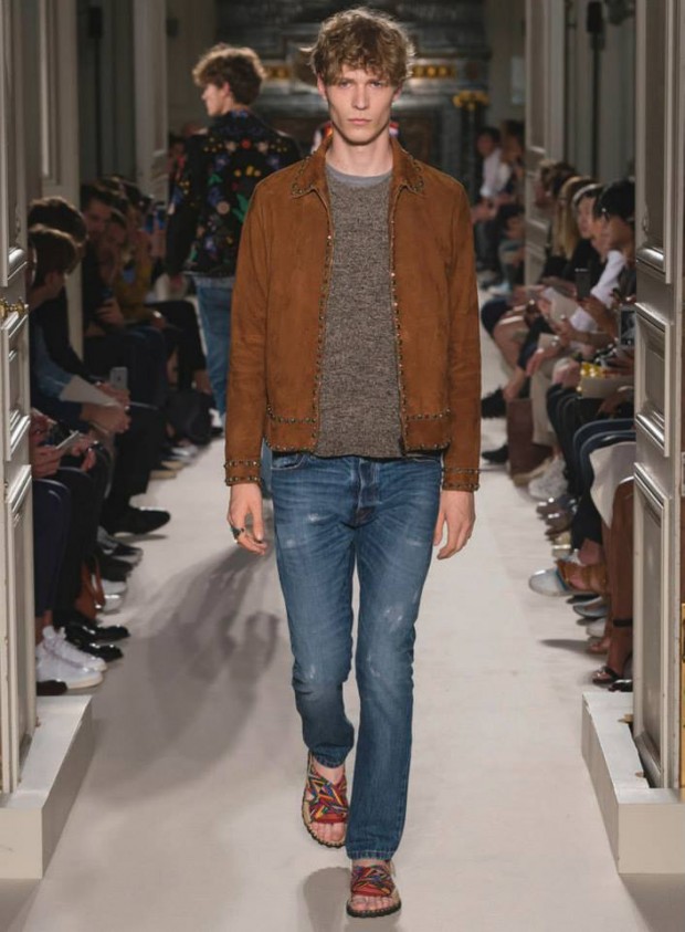 VALENTINO (73)