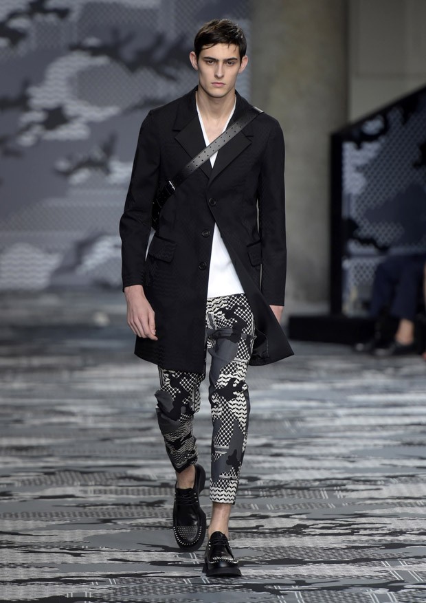 NeilBarrettSS16-02