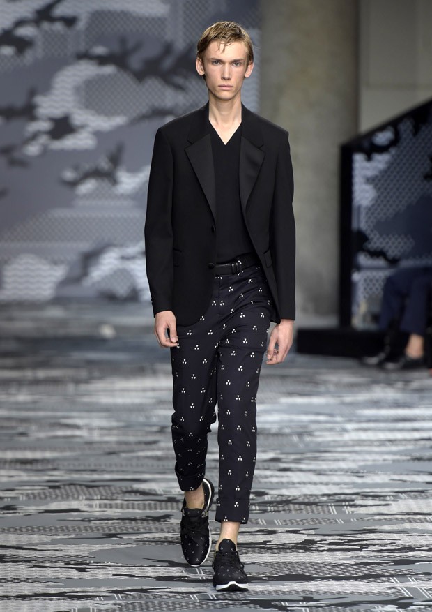 NeilBarrettSS16-32