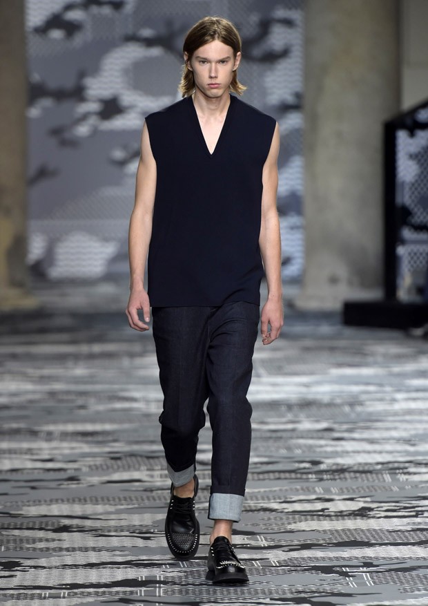 NeilBarrettSS16-34