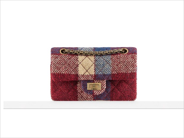 05-Small-255-Flap-Bag-01