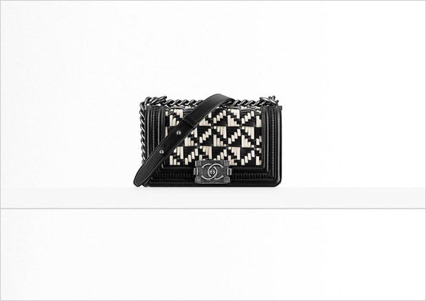23-Calfskin-Small-Boy-Chanel-Flap-Bag-02