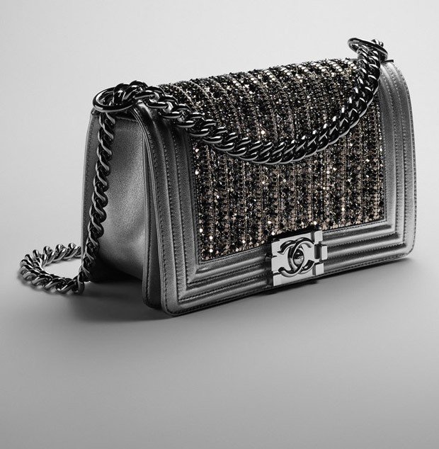 35-Boy-Chanel-Flap-Bag-02