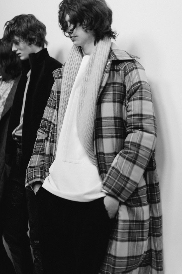LOU-(11)