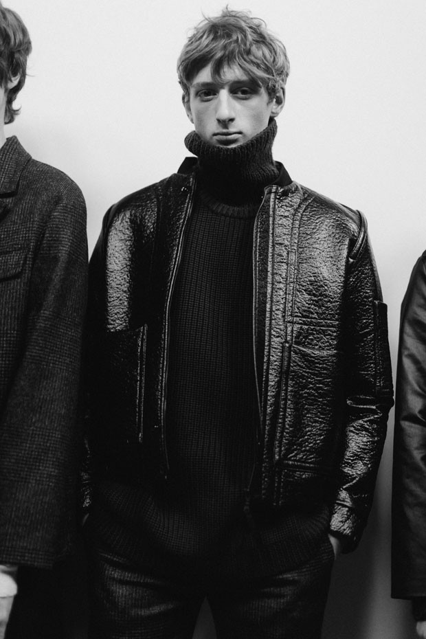 LOU-(7)