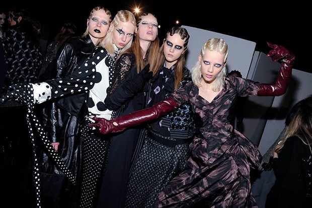 Marc-Jacobs-BTS-fw16-(15)