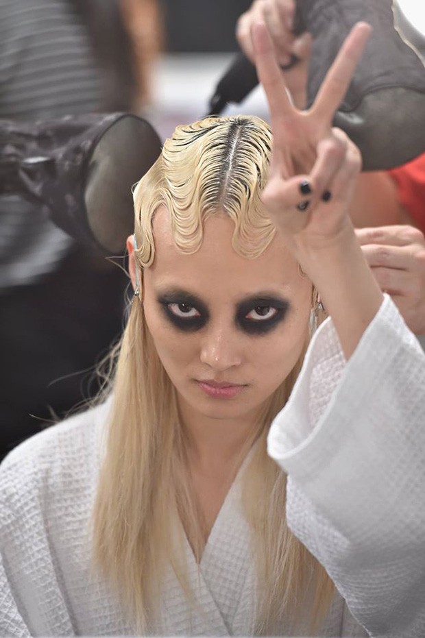 Marc-Jacobs-BTS-fw16-(19)