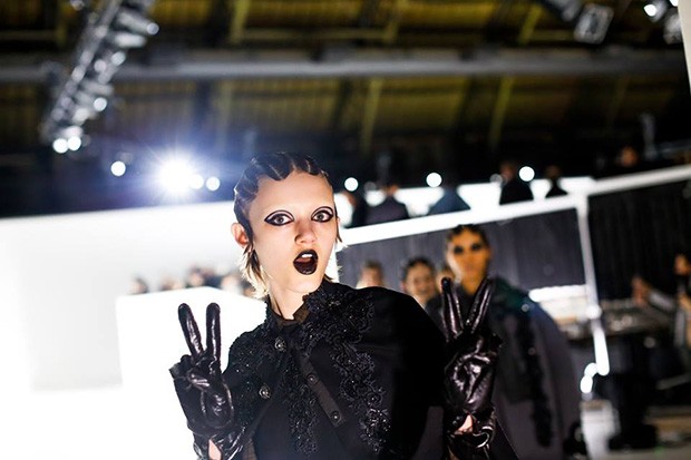 Marc-Jacobs-BTS-fw16-(21)