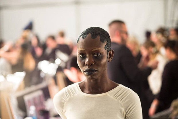 Marc-Jacobs-BTS-fw16-(32)