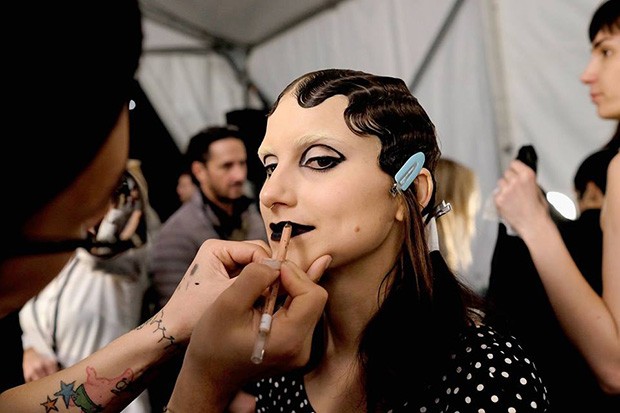 Marc-Jacobs-BTS-fw16-(34)